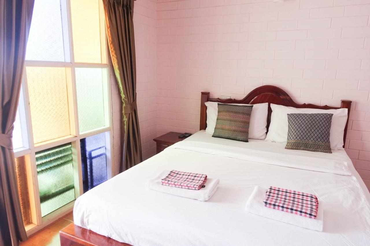 Samet Bellhouse Hotel Koh Samet Exterior photo