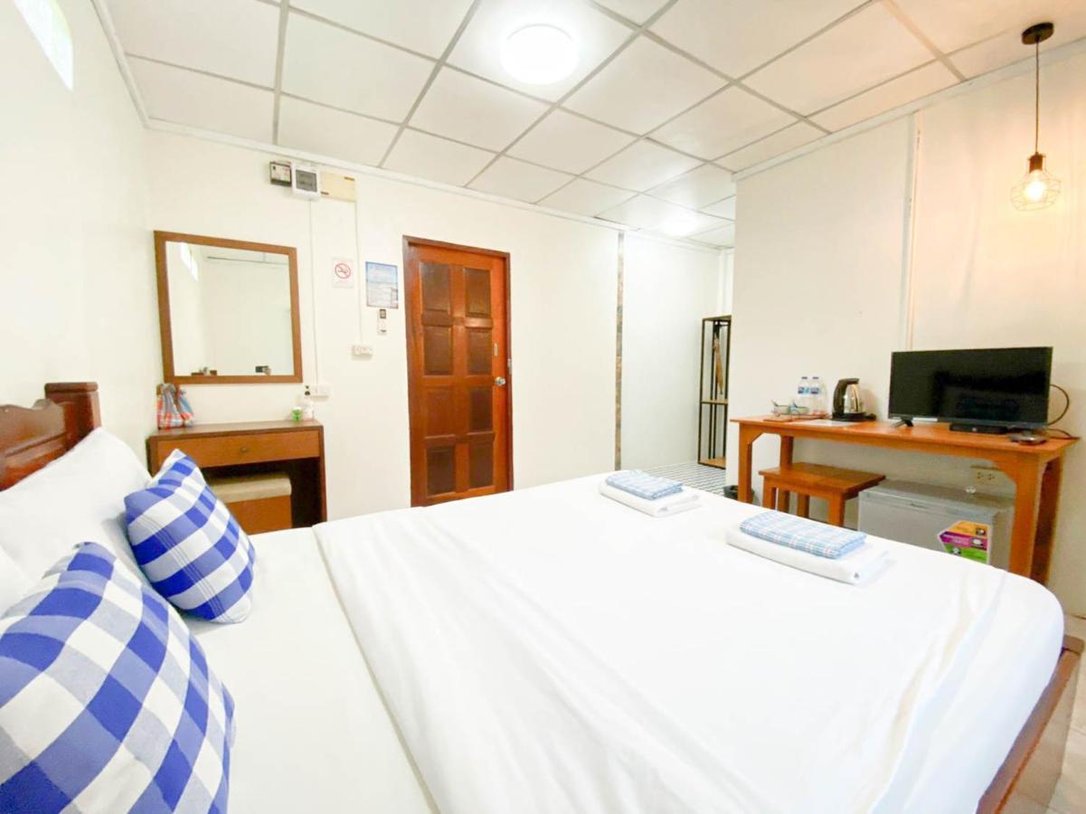 Samet Bellhouse Hotel Koh Samet Exterior photo