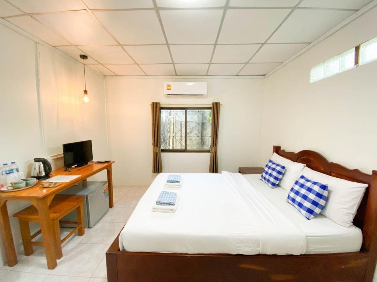 Samet Bellhouse Hotel Koh Samet Exterior photo