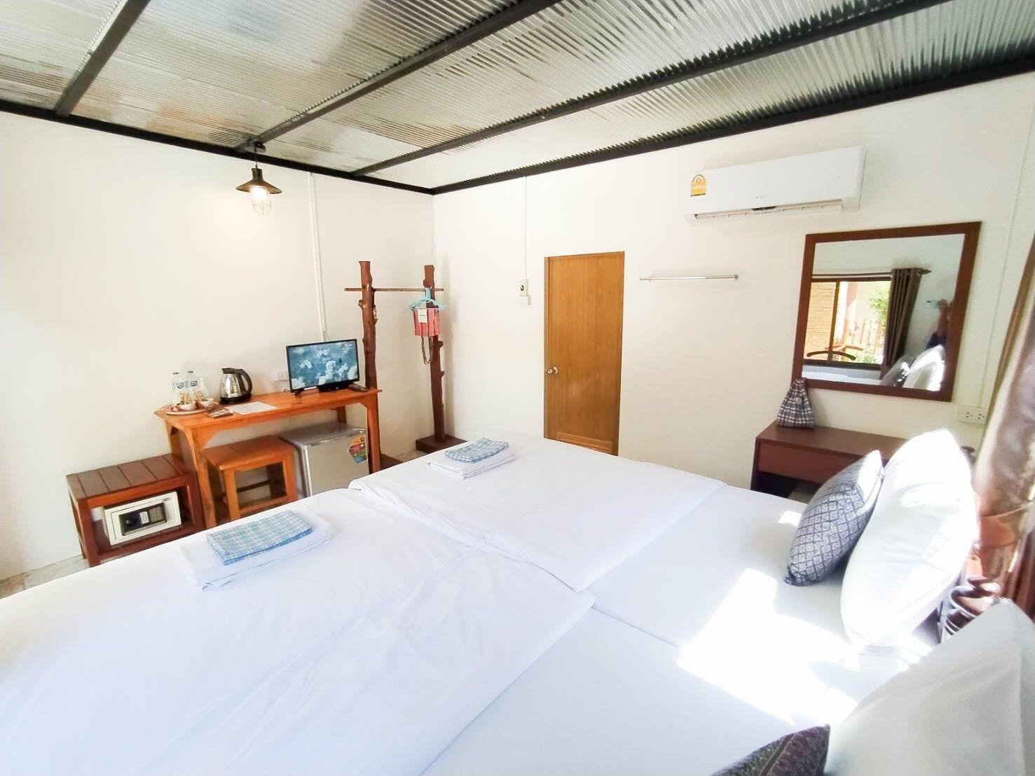 Samet Bellhouse Hotel Koh Samet Exterior photo